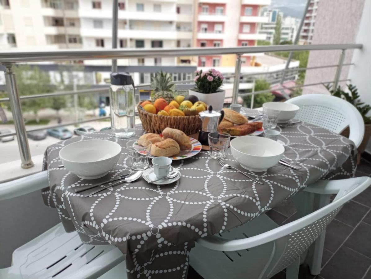 Trea Accomodations - Port Side Vlorë Eksteriør bilde