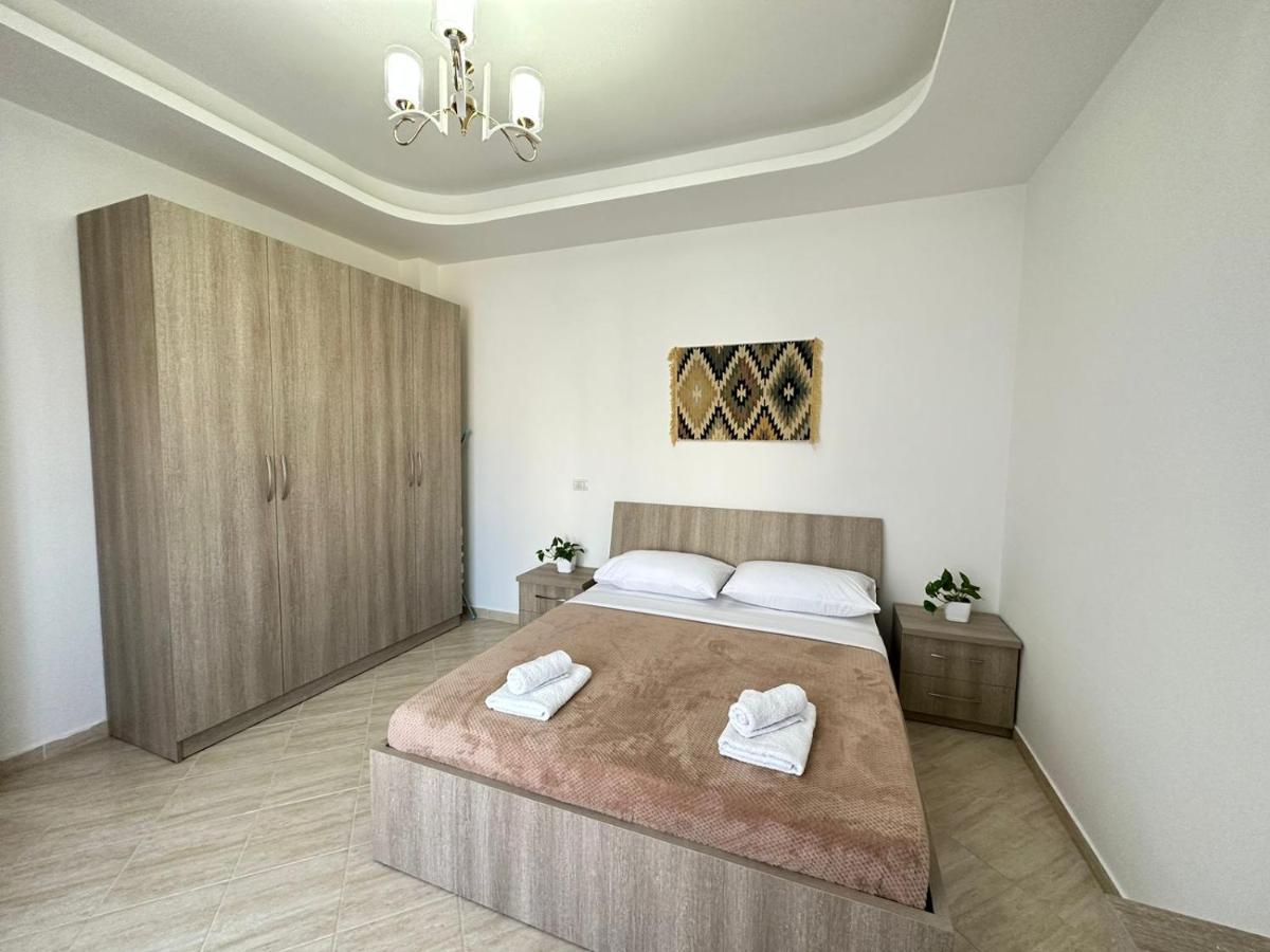 Trea Accomodations - Port Side Vlorë Eksteriør bilde