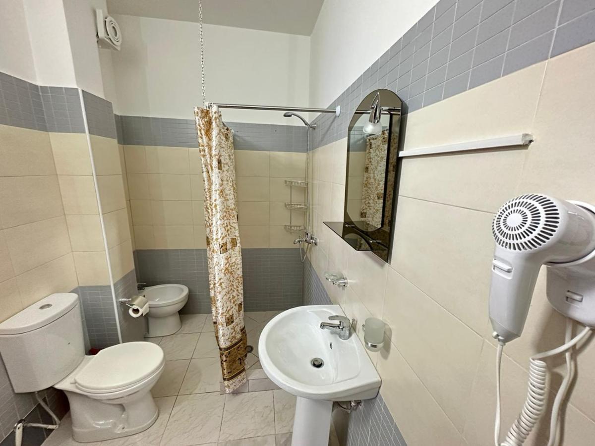 Trea Accomodations - Port Side Vlorë Eksteriør bilde