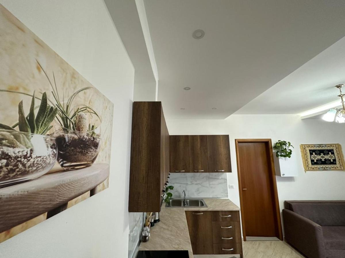 Trea Accomodations - Port Side Vlorë Eksteriør bilde
