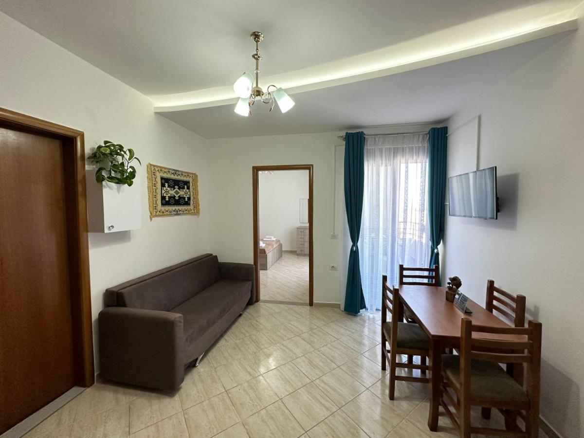 Trea Accomodations - Port Side Vlorë Eksteriør bilde