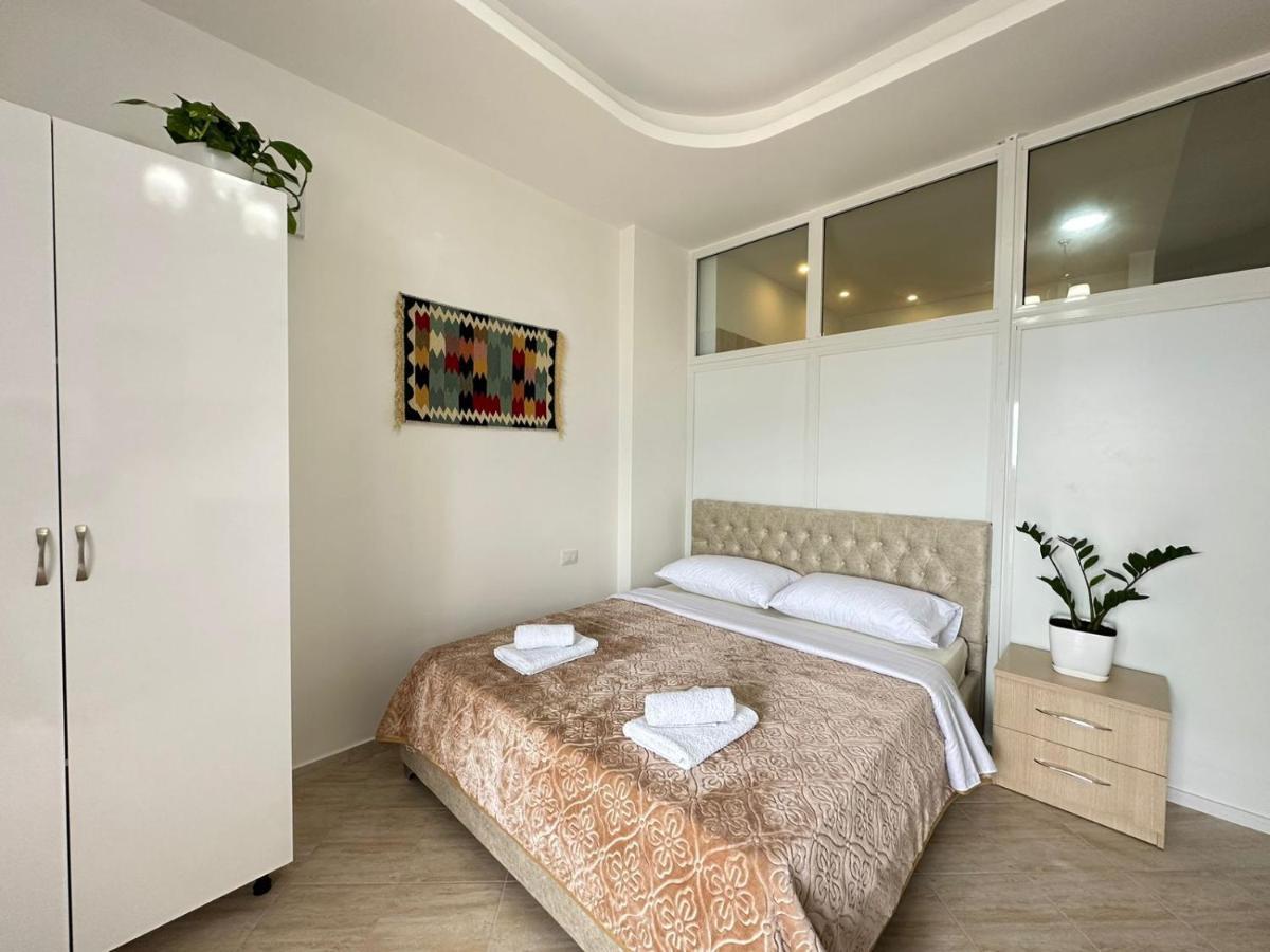 Trea Accomodations - Port Side Vlorë Eksteriør bilde