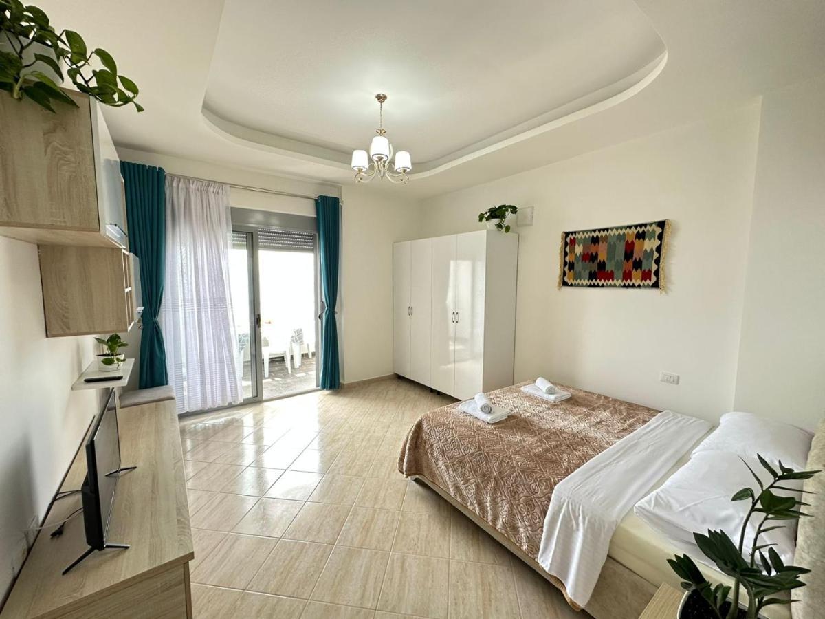 Trea Accomodations - Port Side Vlorë Eksteriør bilde